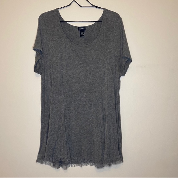 ✨torrid gray short sleeve top✨ - Picture 1 of 4